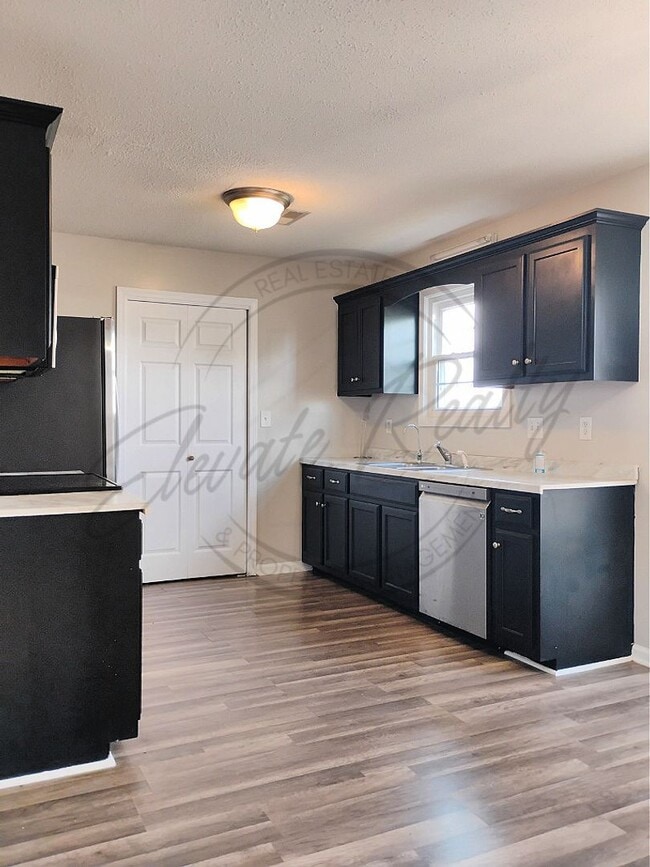 Building Photo - ON SPECIAL! THIS PROPERTY HAS A 1/2 OFF TH...