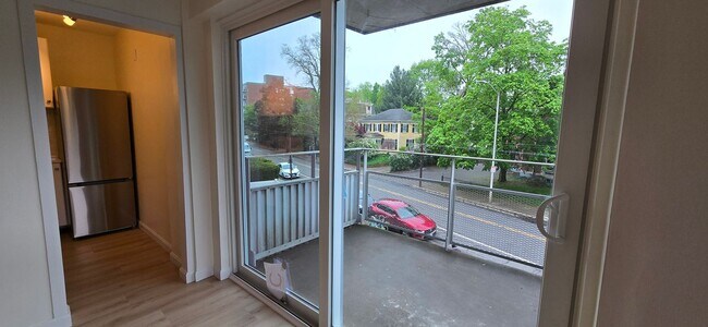 Building Photo - Everything is new! Harvard Sq! Walk to T! Large 1bd with balcony! Parking included!