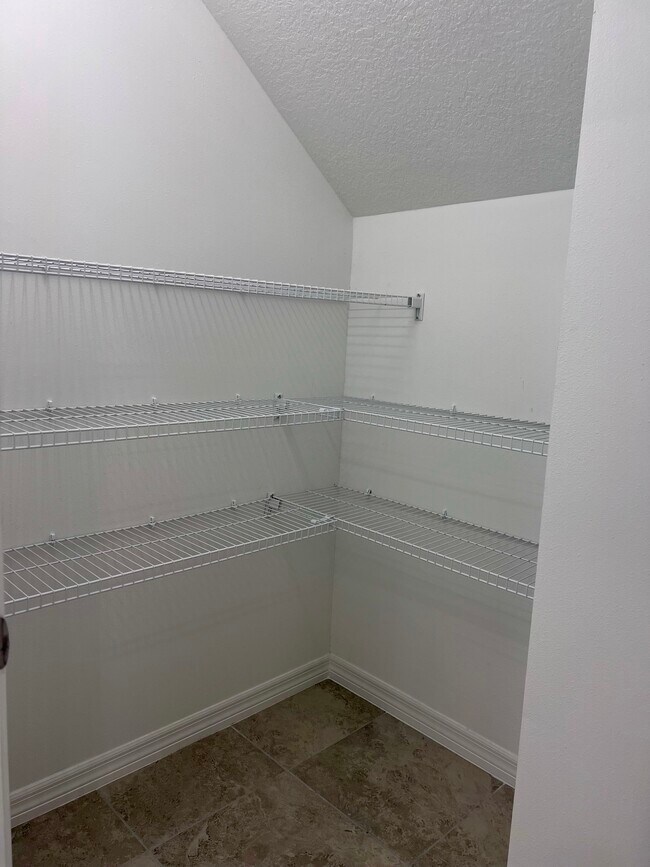 Building Photo - 6125 Planta Ln