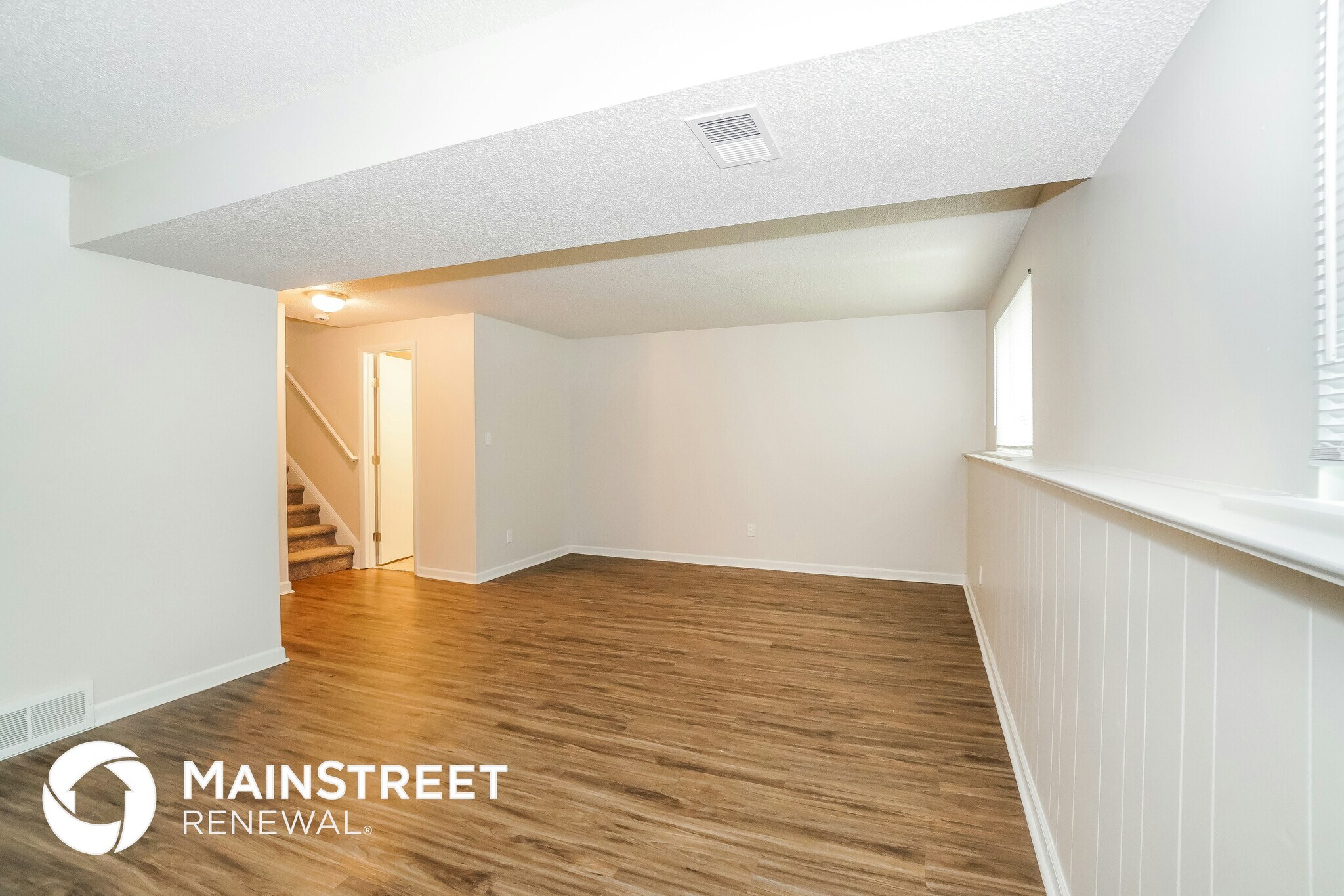 Building Photo - 3017 Perinton Pl