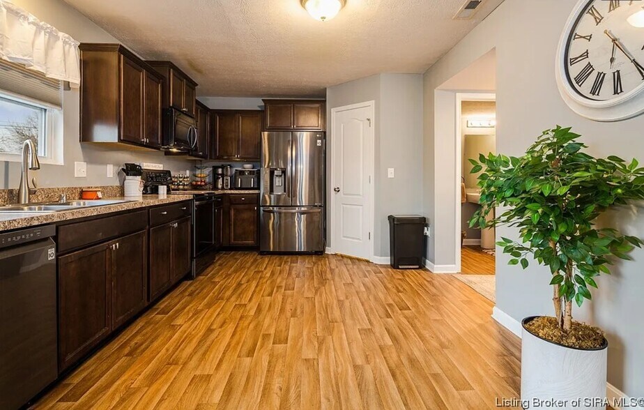 Building Photo - 3914 Wheat Ave