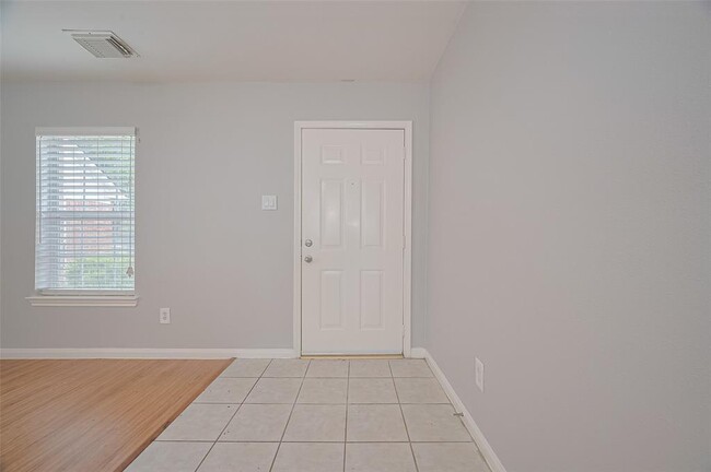 Building Photo - 18139 Flower Grove Ct