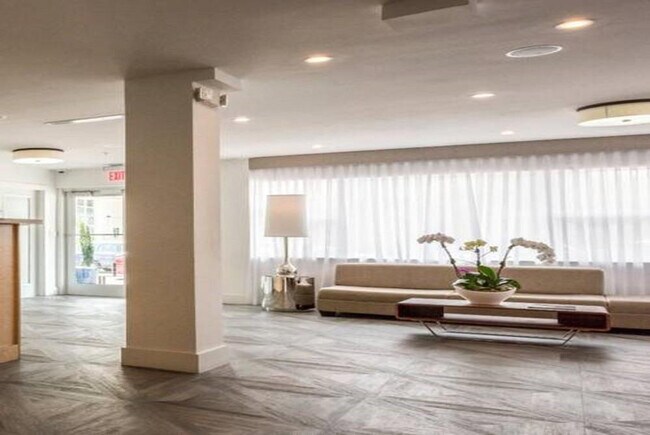 Building Photo - 6495 Indian Creek Dr