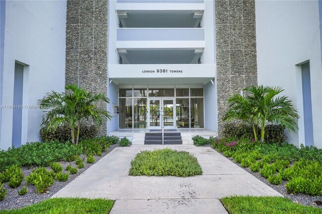 Building Photo - 9381 E Bay Harbor Dr