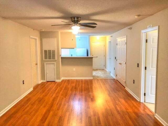 Building Photo - 1430 Collegeview Ave