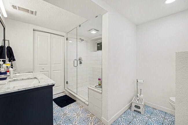 Building Photo - 3030 Monroe St