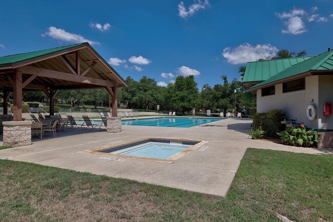 Building Photo - 1006 Shadow Valley Cove