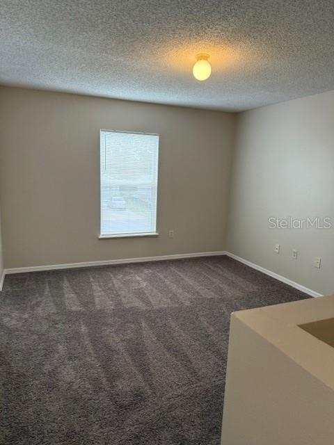 Building Photo - 744 Paris Dr