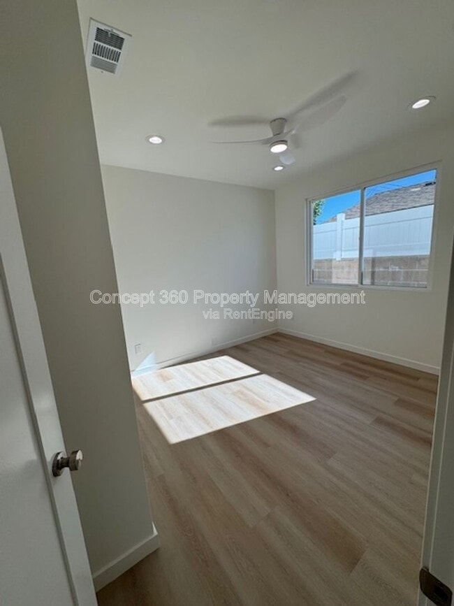 Building Photo - 6170 Briercrest Ave