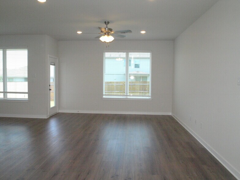 Building Photo - 4078 Estes Ct