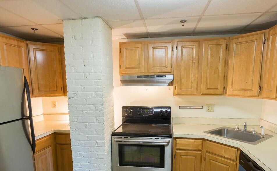 Primary Photo - 1617 Massachusetts Ave