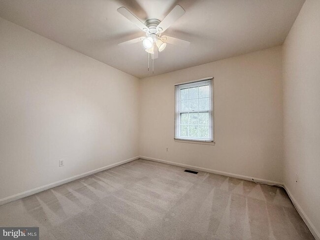 Building Photo - 7136 Swansong Wy
