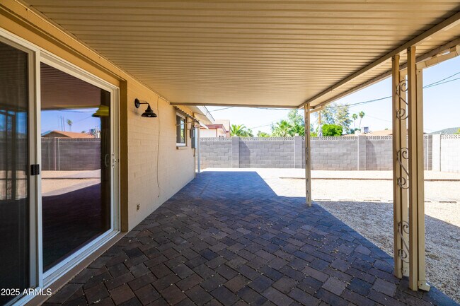 Building Photo - 3809 N 85th Pl