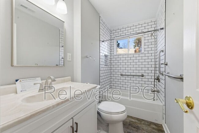 Building Photo - 8410 Yolanda Rd