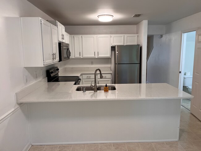 Building Photo - 104 Sparger Springs Ln