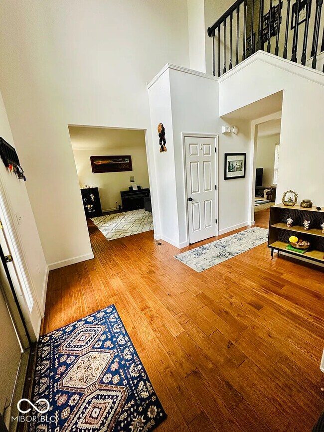 Building Photo - 5273 Ivy Hill Dr