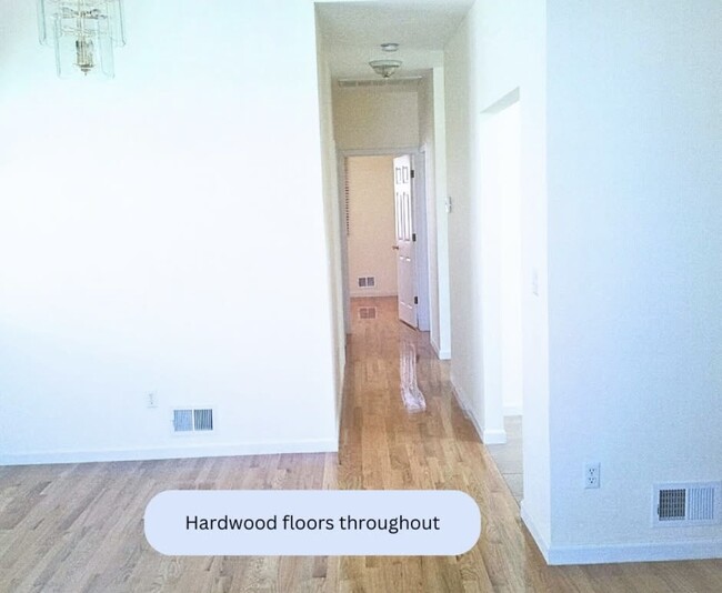 Hardwood floors - 510 Bedford Ave