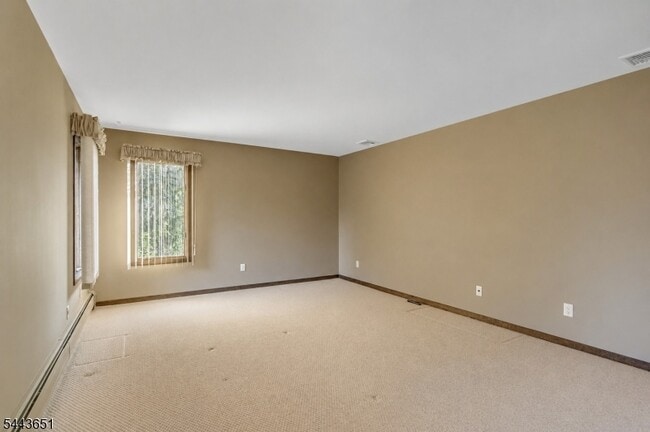 Building Photo - 88 Van Blarcom Ln