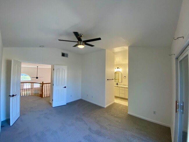 Building Photo - Beautiful 3 bedroom, 2.5 bathroom Rocklin ...