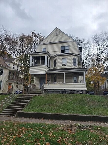 Building Photo - 31 Leyfred Ter