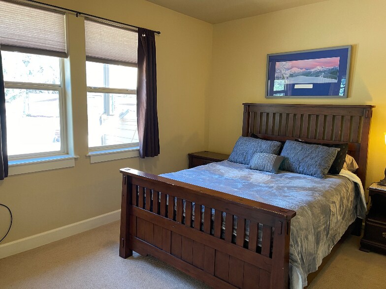 Building Photo - 1485 Murrelet Dr