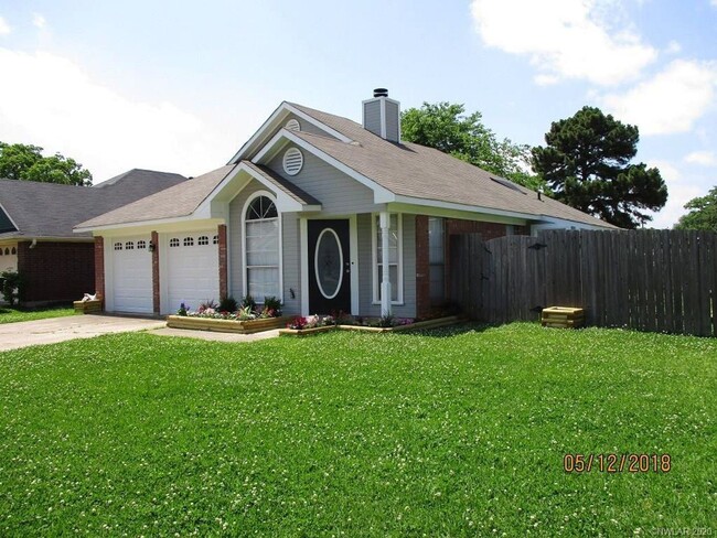 Primary Photo - 3300 Kingsford Pl