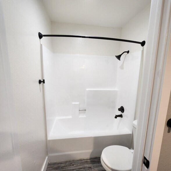 Building Photo - 18406 Gresham St