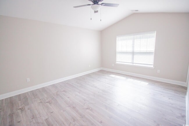 Building Photo - 410 Colin Claire Ct