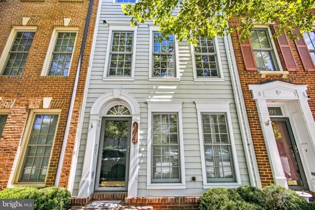 Building Photo - 1703 Potomac Greens Dr