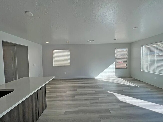 Building Photo - 4104 Phobos Ln