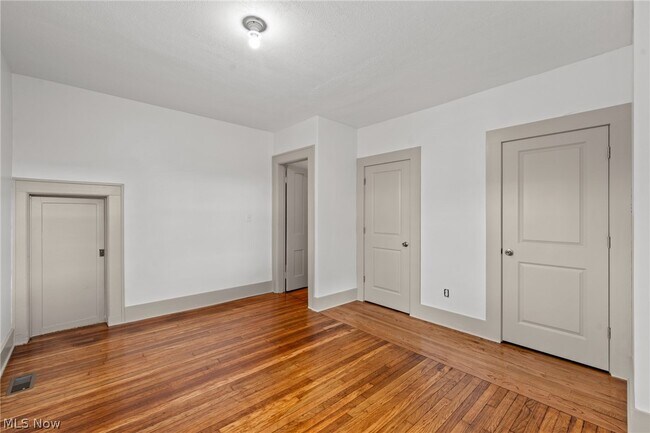 Building Photo - 1372 Bonnieview Ave