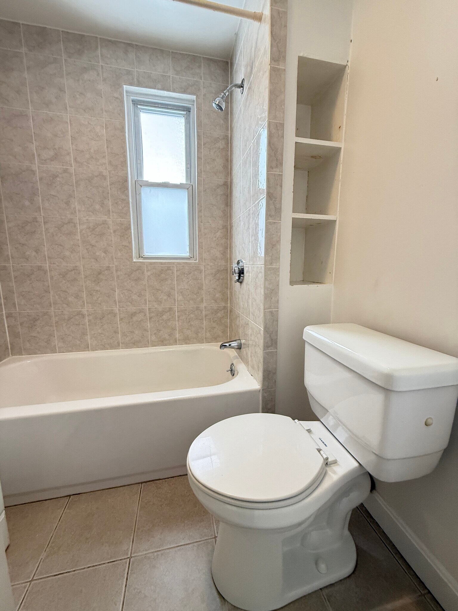 Building Photo - 76 Antwerp St