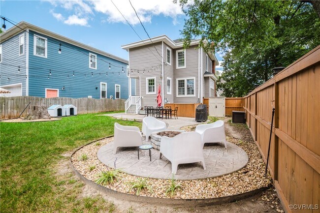 Building Photo - 3100 Barton Ave