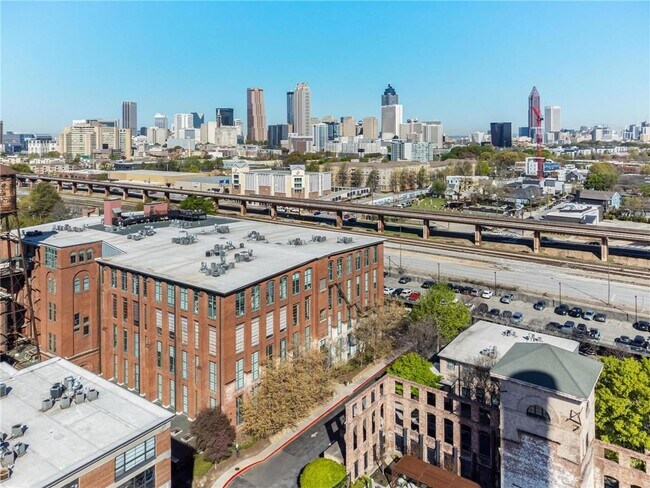 Building Photo - 170 Boulevard SE