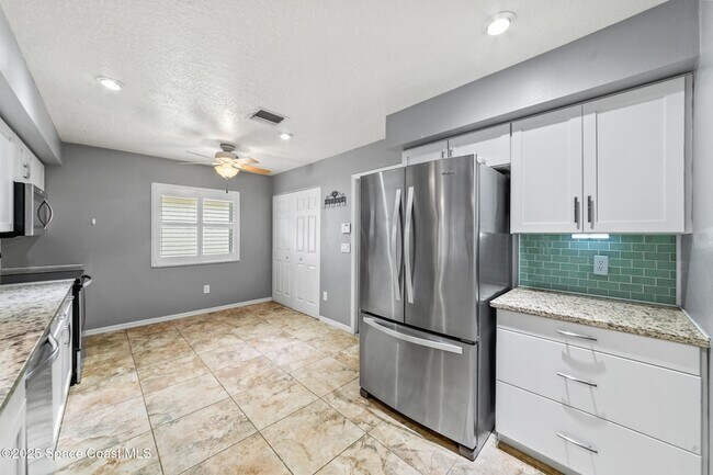 Building Photo - 1303 Cypress Bend Cir