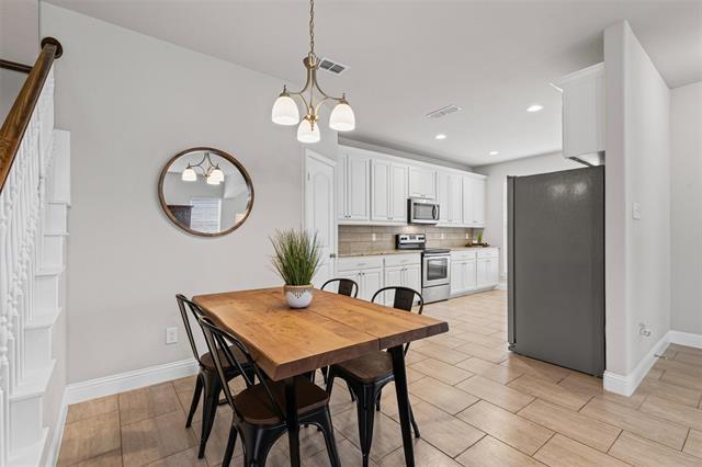 Building Photo - 3530 Peterborough Mews