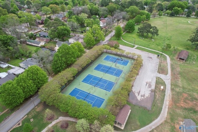 Building Photo - 603 Prospect Dr SE