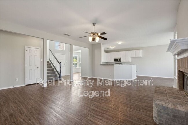 Building Photo - 5100 Brookside Dr