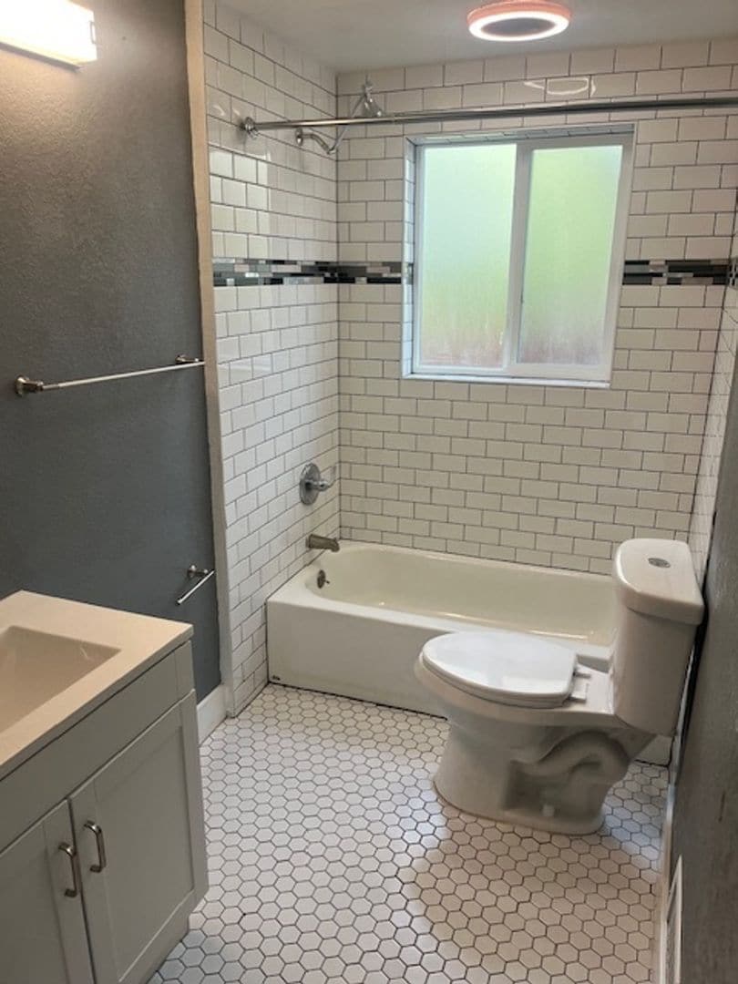 Building Photo - 3839 Reed St