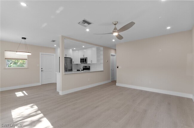 Building Photo - 2685 Van Buren Ave