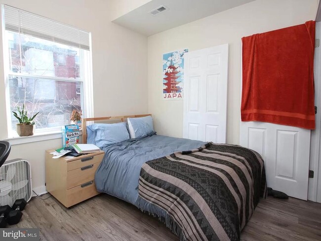 Building Photo - 1515 N Bouvier St