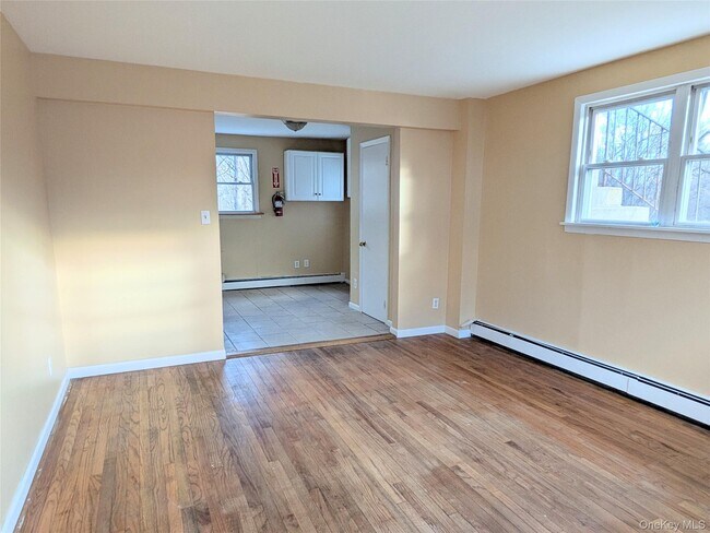 Building Photo - 1521 NY-208