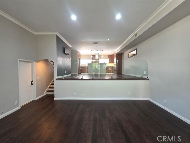 Building Photo - 5256 Lindley Ave