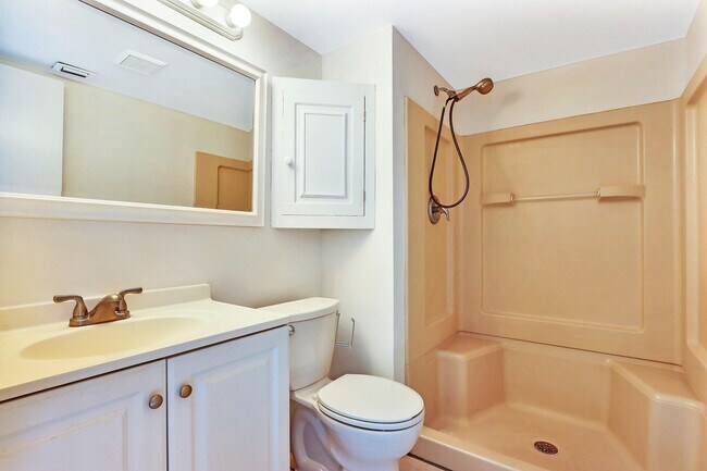 Building Photo - 6544 Chasewood Dr