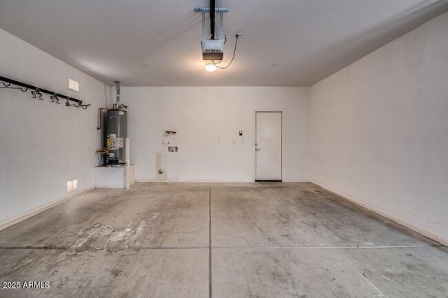 Building Photo - 1604 W Morse Dr