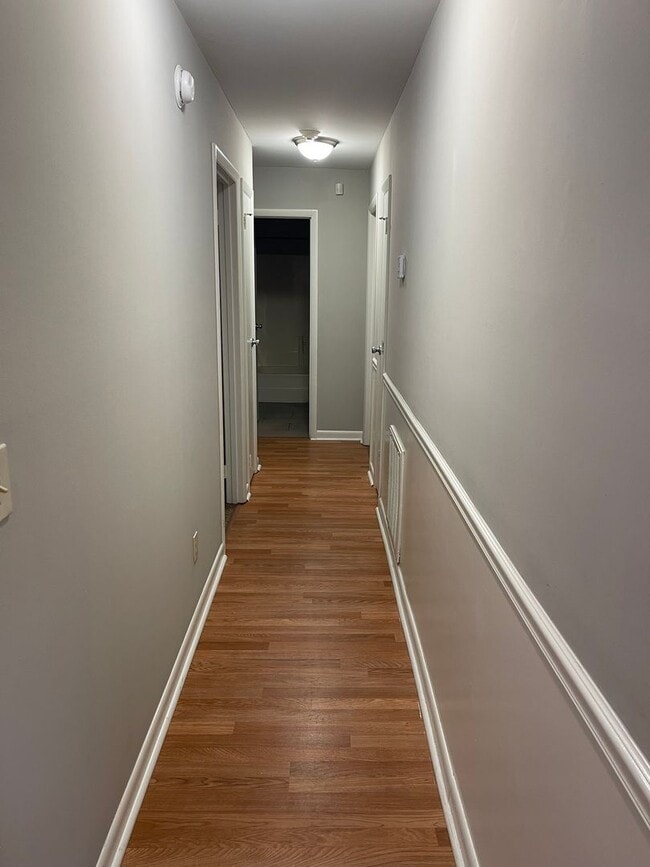 Building Photo - 3 bedroom 2 bath Hermitage duplex
