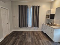 Building Photo - 1511 N Dupre St