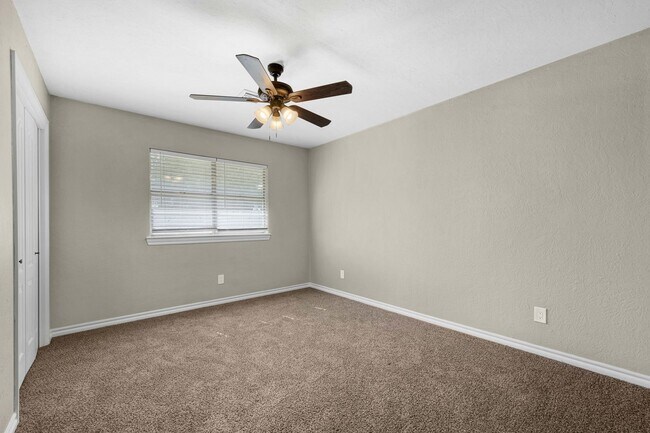 Building Photo - Remodeled