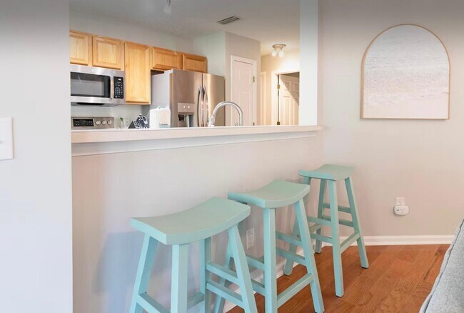 Building Photo - 5340 4th St