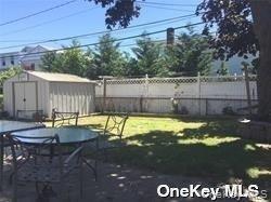 Building Photo - 514 E Park Ave